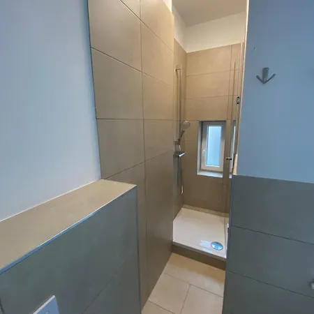 Charlotten Apartment *